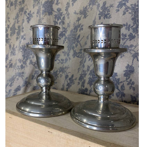 VTG Pair of 2 Silver Plated Screw-Top Candlesticks - Picture 1 of 8